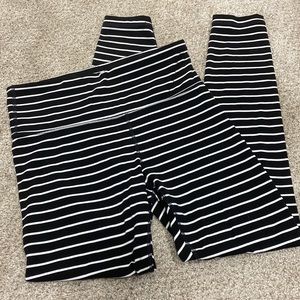 Athleta size small leggings. Black and white